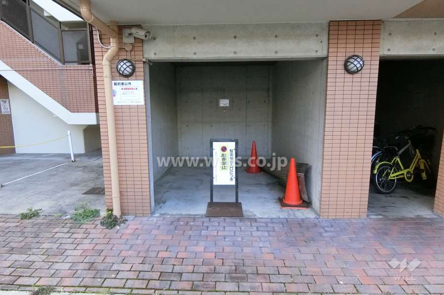 敷地内駐車場（屋内平面式）