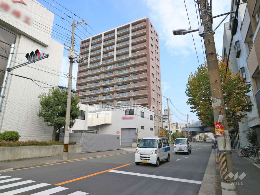 敷地南側の前面道路