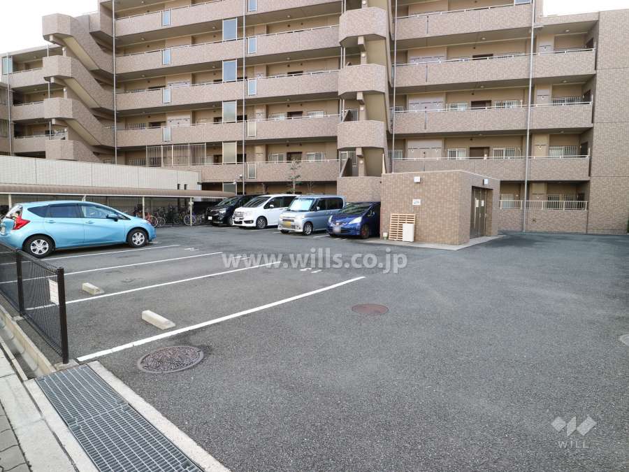 敷地内駐車場(屋外平面式)