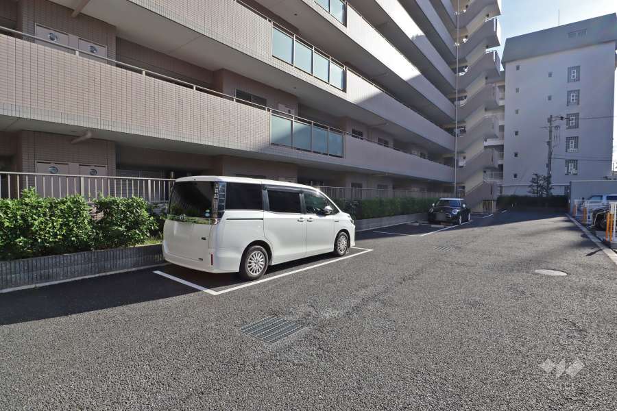 敷地内駐車場（屋外平面式）