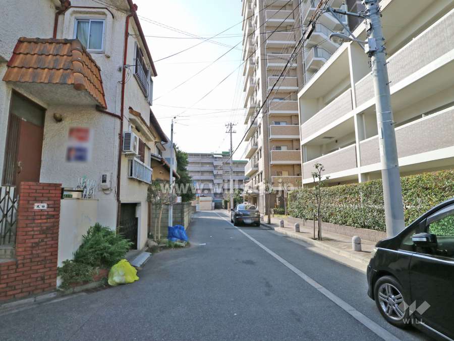 敷地南西側の前面道路