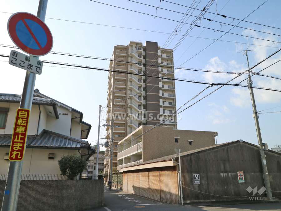 アデイ豊里アーバンコンフォートの外観(北西側から)