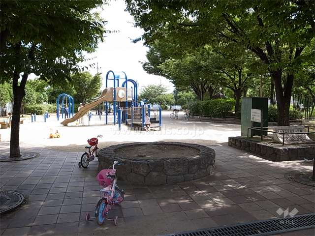 敷地に隣接した『島江北公園』