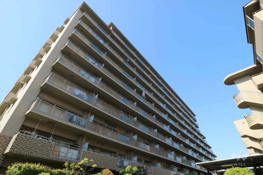 ラヴェール宝塚2号棟の外観（南西側から）