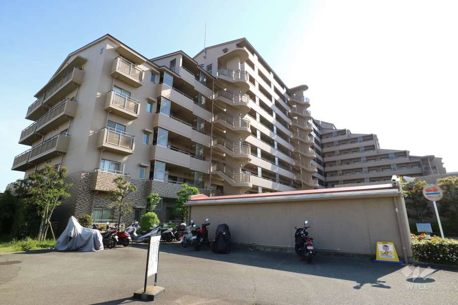 ラヴェール宝塚2号棟の外観（北東側から）