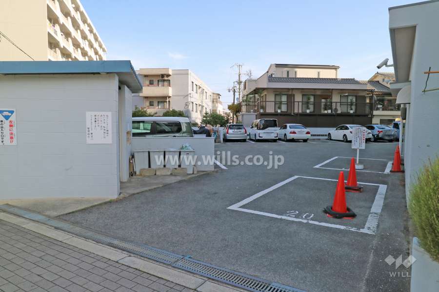 敷地内駐車場(屋外平面式)
