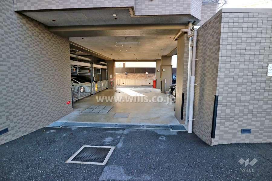 敷地内駐車場(屋内機械式)