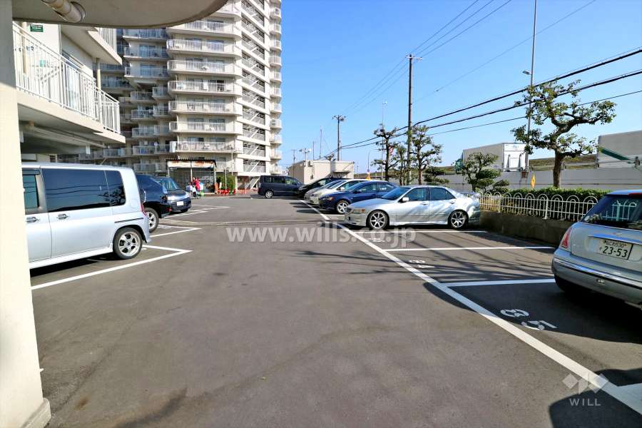 敷地内駐車場(屋外平面式)