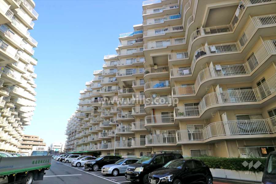 エバーグリーン淀川3号棟の外観（南西側から）