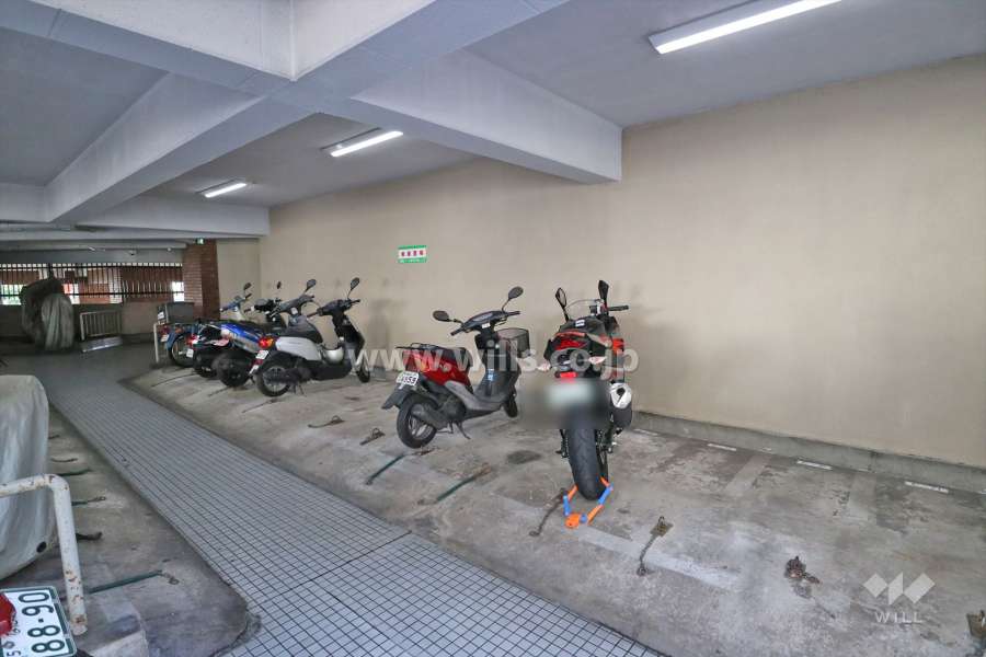 エのバイク置場