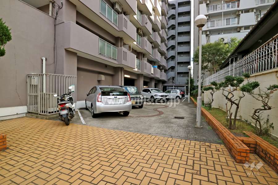 敷地内駐車場(屋外平面式)