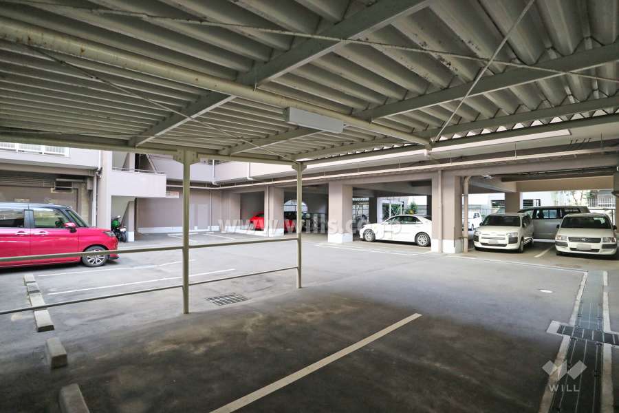 敷地内駐車場(屋外平面式・屋内平面式)