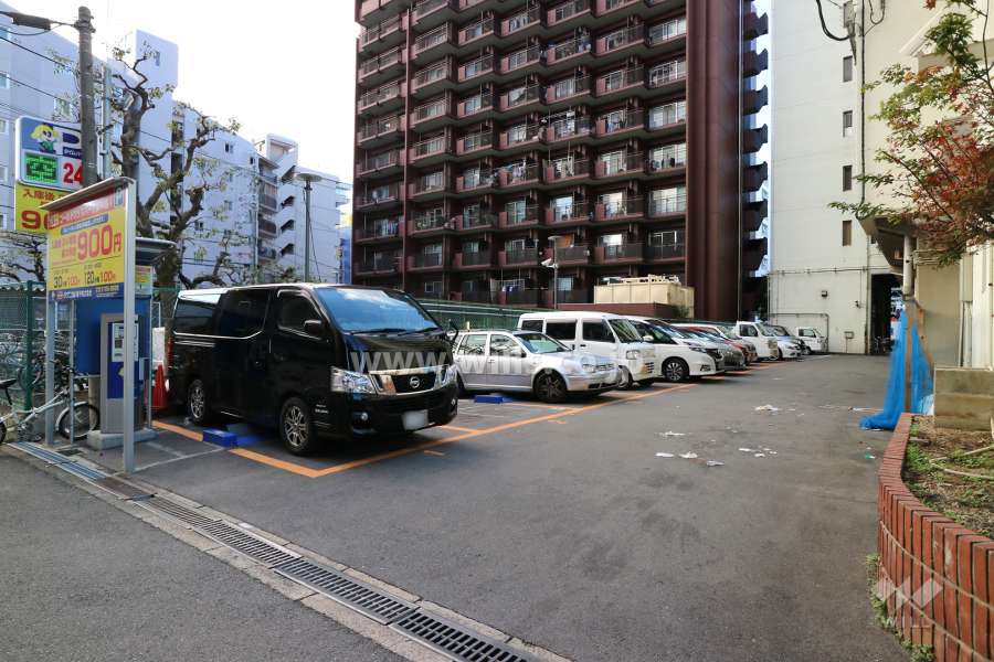 敷地内駐車場(屋外平面式・屋内平面式)