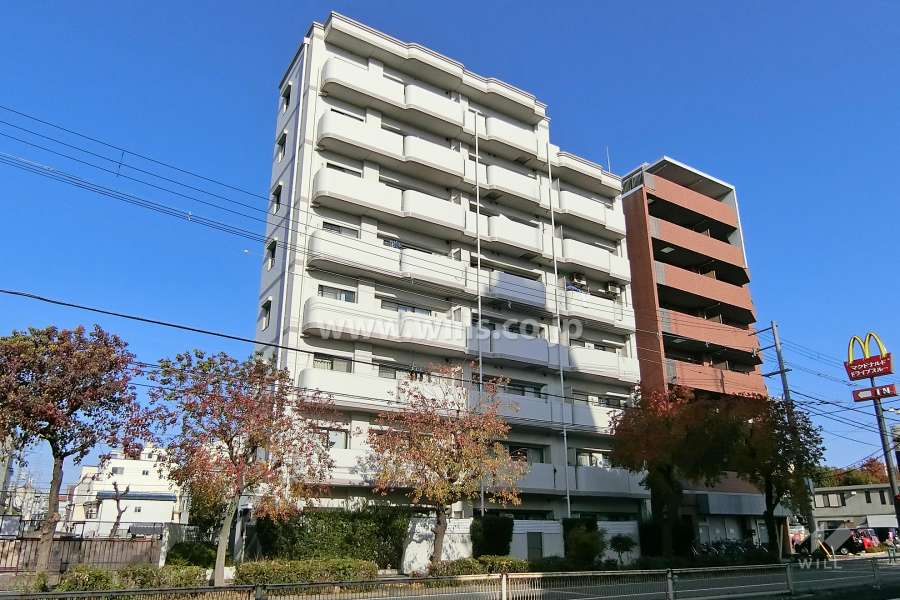 ベルアーバ二ティ上新庄の外観（南西側から）