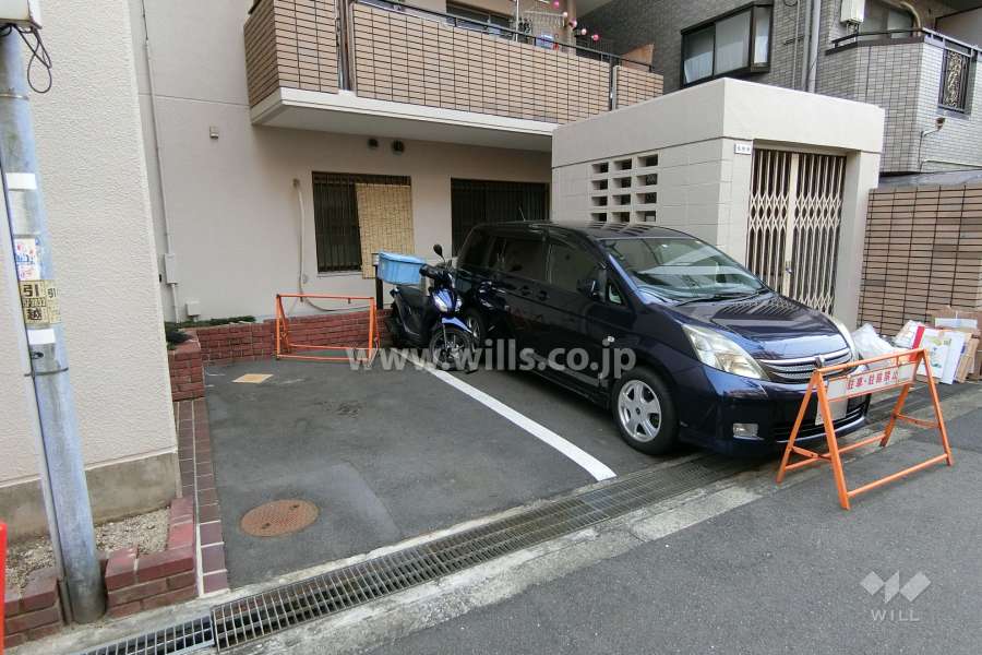 敷地内駐車場（屋外平面式）