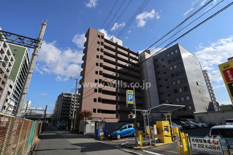 アドバンス新大阪3の外観（北西側から）