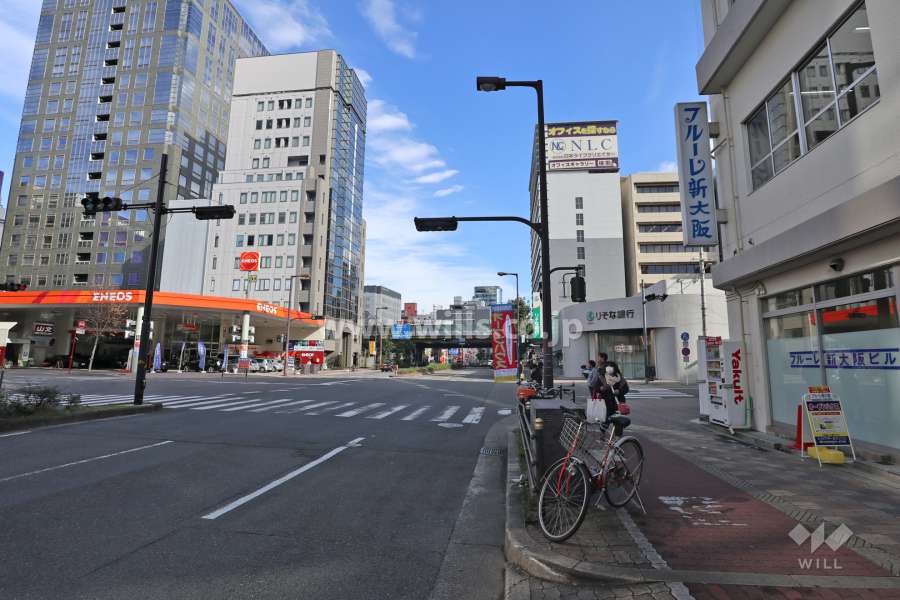 敷地北側の前面道路