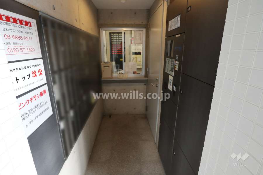 宅配ボックスと集合ポスト