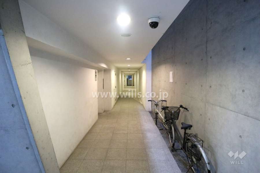 ルグランデ新大阪南の共用廊下