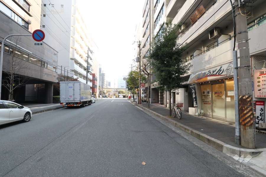 敷地北側の前面道路