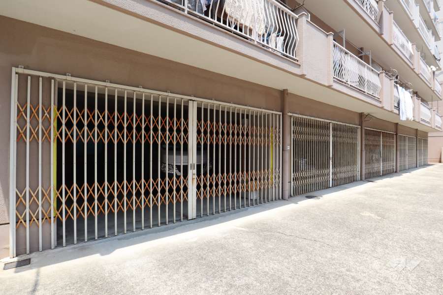 敷地内駐車場（屋内平面式）