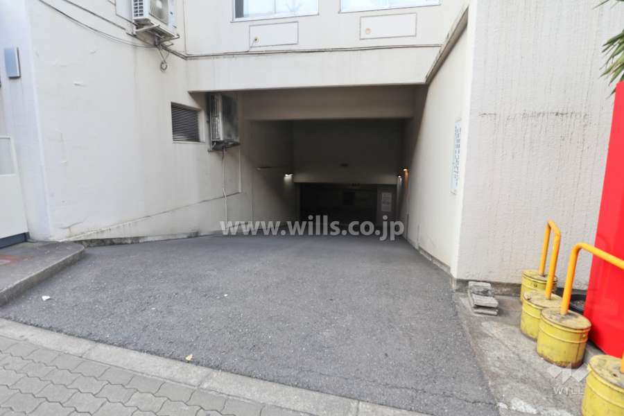 駐車場の出入口