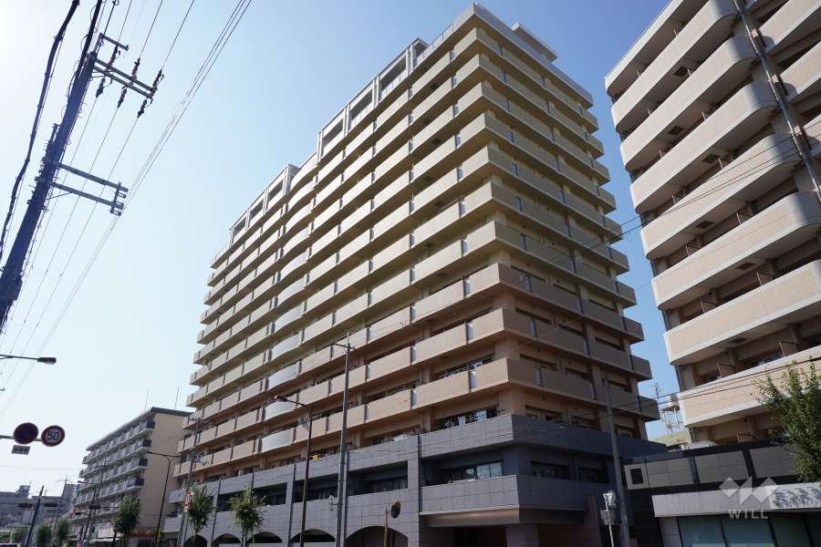 エステムコート新大阪Ⅳパークフロントの外観(南東側から)