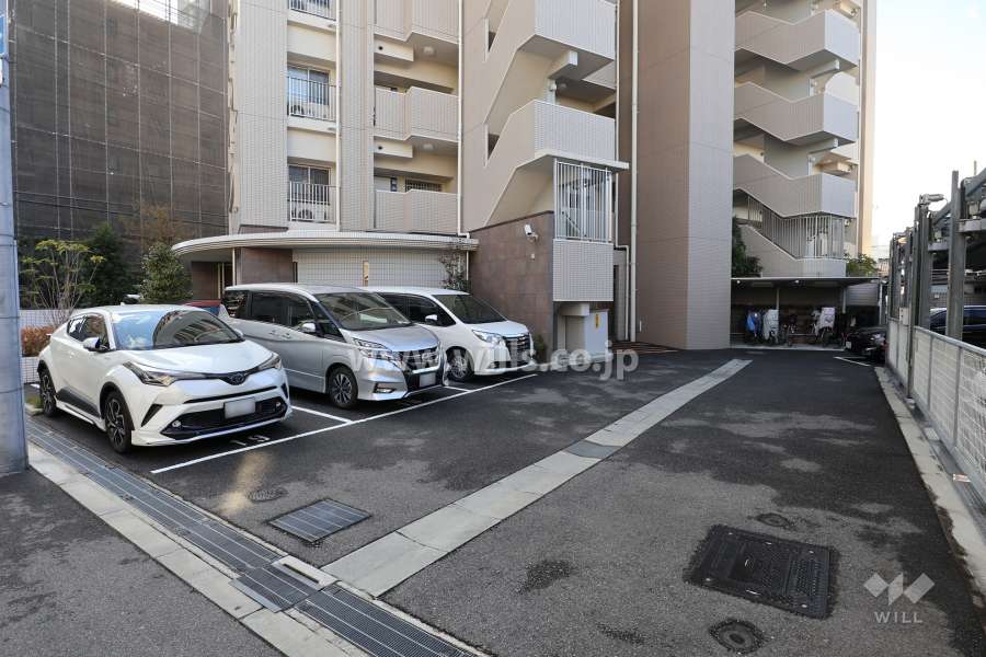 敷地内駐車場（屋外平面式）