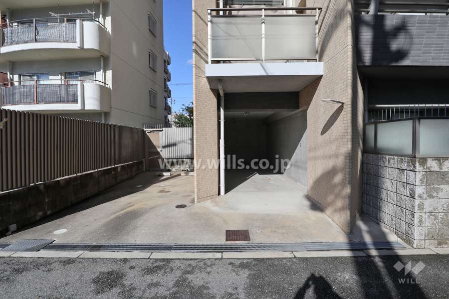 敷地内駐車場(屋内平面式・屋外平面式)