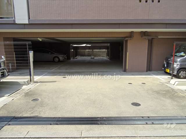 敷地内駐車場（屋内平面式、屋外機械式）
