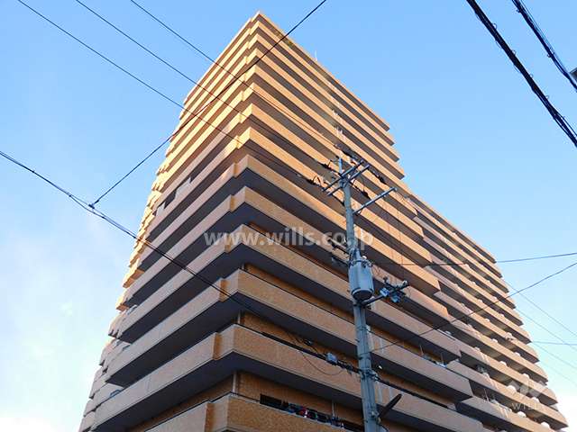 ライオンズマンション新大阪第6の外観（南西側から）