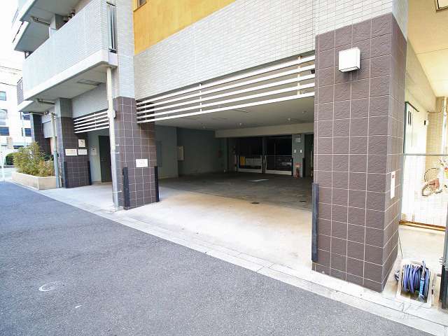 駐車場の出入口