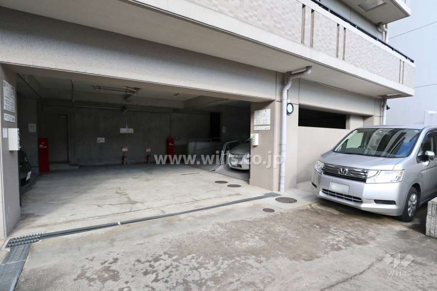 敷地内駐車場(屋外平面式・屋内機械式・屋内平面式)