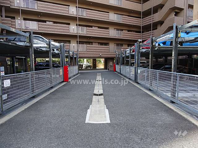 敷地内駐車場（屋外機械式）