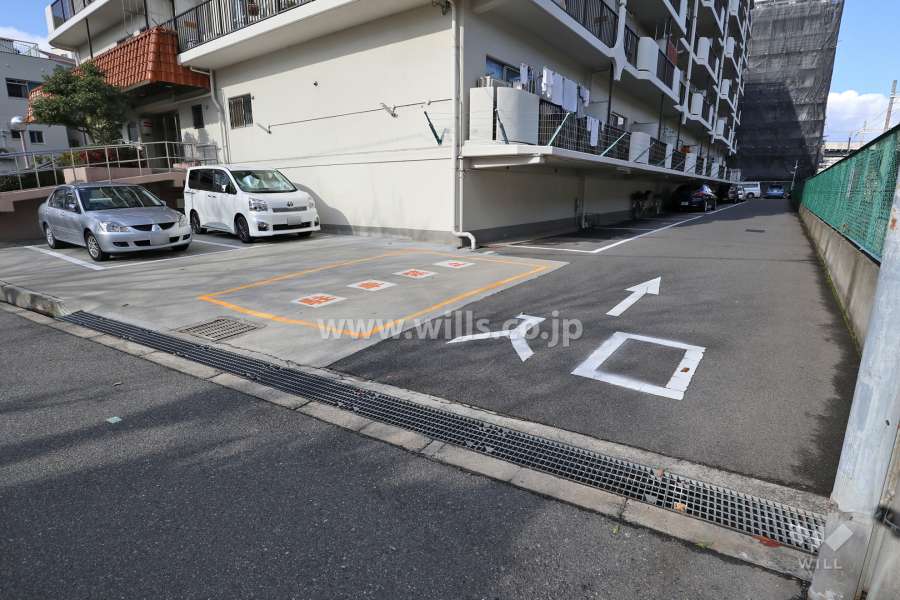 駐車場入口