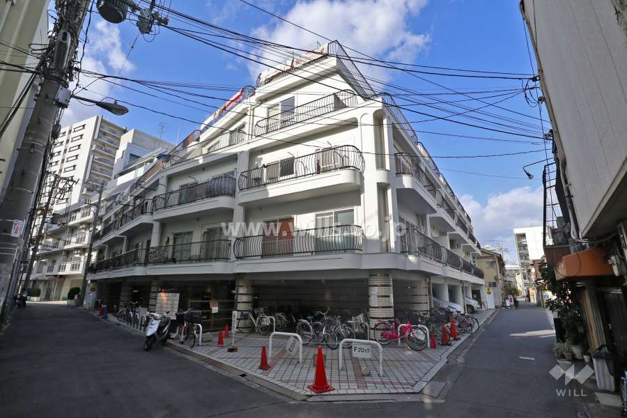 十三エステートハイツの外観（南東側から）