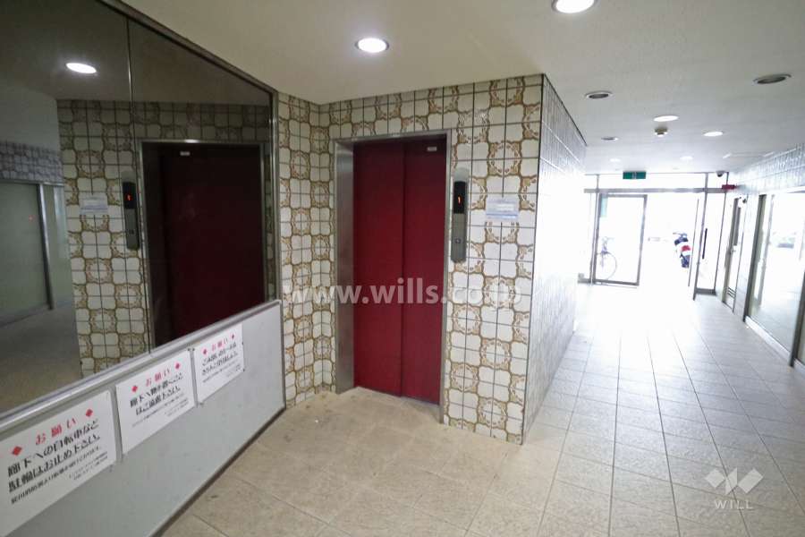 エントランスホール