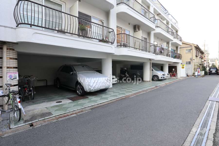 敷地内駐車場(屋内平面式)