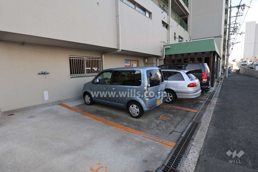 敷地内駐車場（屋外平面式）