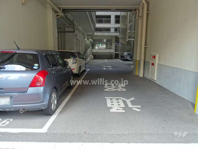 敷地内平面式駐車場