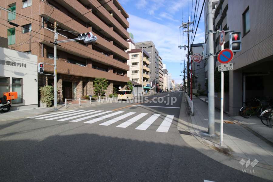 敷地南東側の前面道路