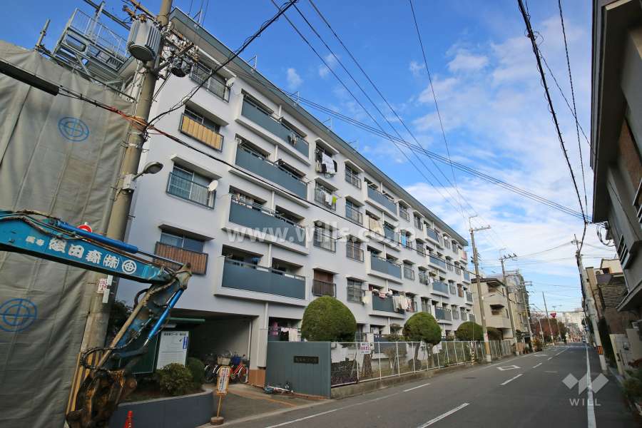 塚本東コーポA棟の外観（南側から）