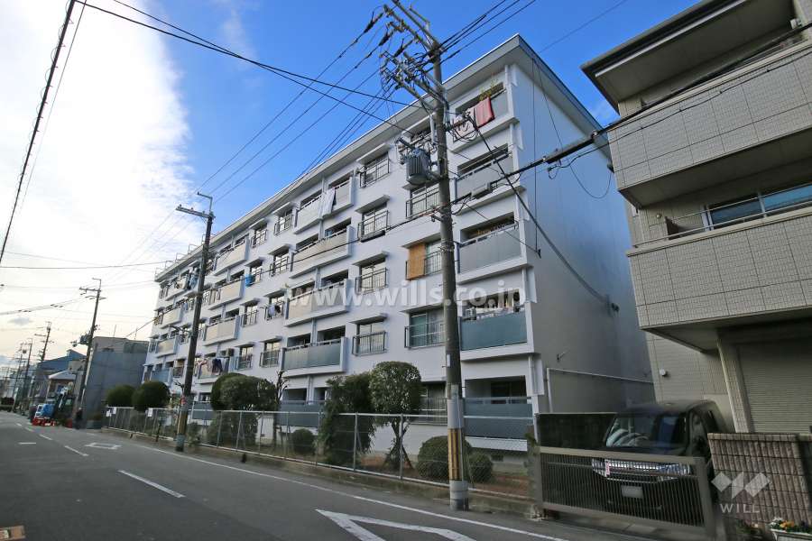 塚本東コーポA棟の外観（東側から）