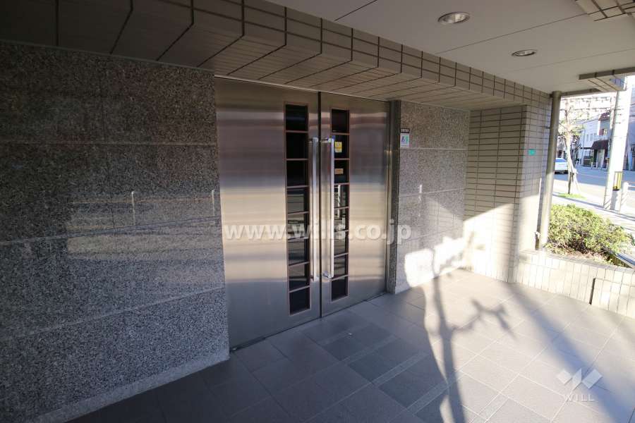 敷地南側のエントランス