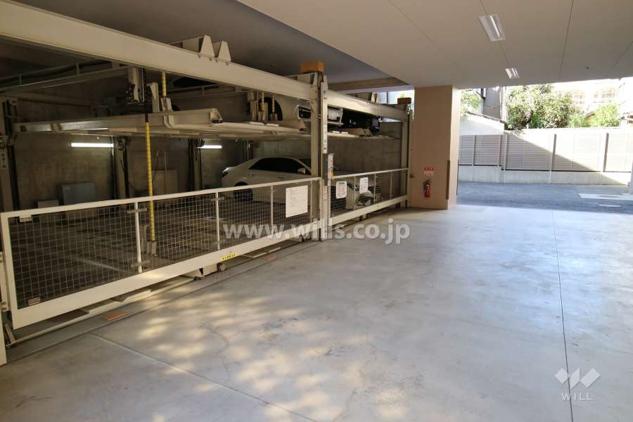 敷地内駐車場（屋内機械式）
