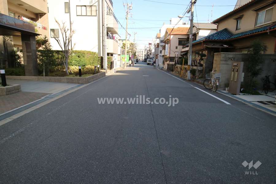 敷地南西側の前面道路