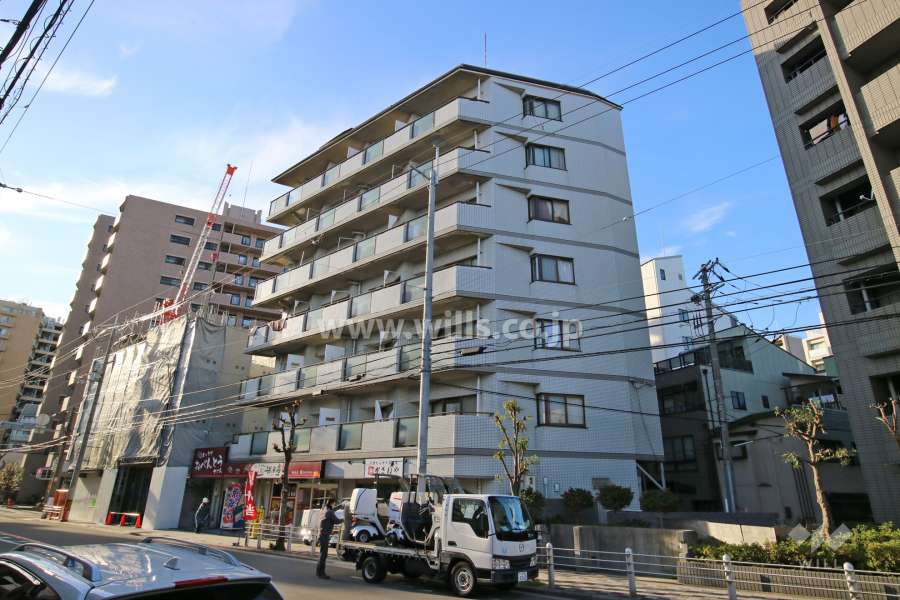 グランピア塚本のマンションの外観（東側から）