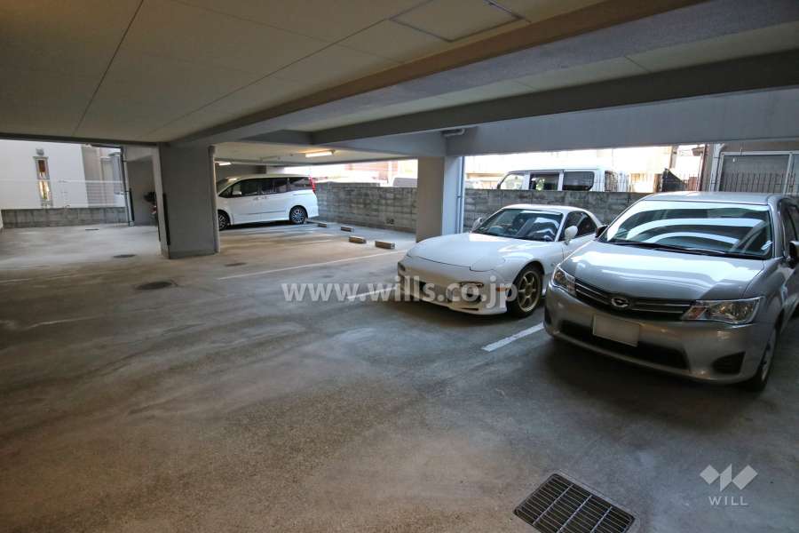 敷地内駐車場（屋内平面式）