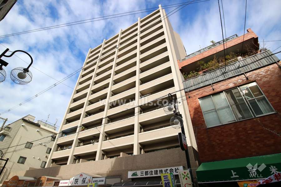 リーガルタワー塚本の外観（南東側から）