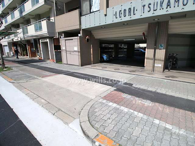 駐車場出入り口